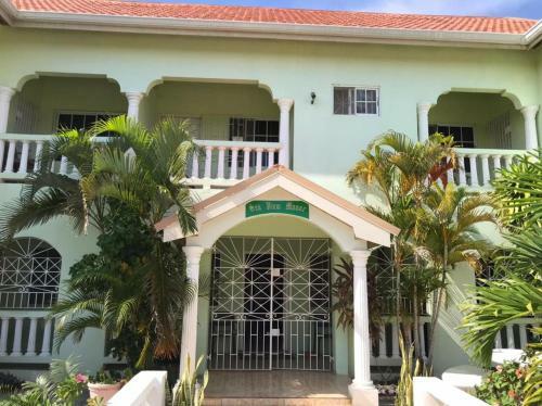Beautiful 2-bed Apartment In Sunny Jamaica