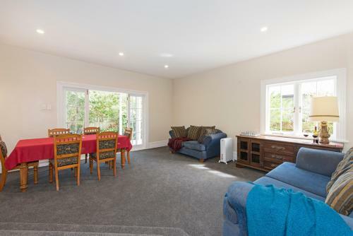 Large Spacious Family Home,close Devonport&beaches