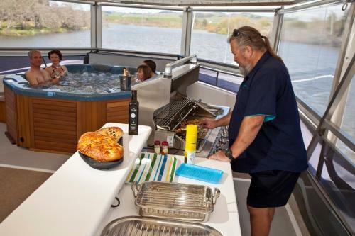 Discovery River Cruises Ltd