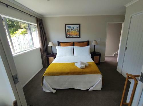 Hostal Castor Bay Homestay