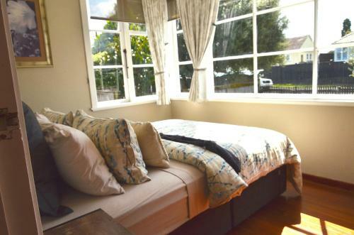 Private Room In Shared House Near Auckland Cbd