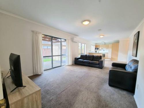 Beautiful 3br House, Westgate