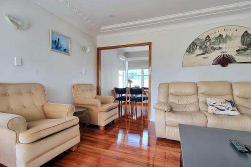 Apartamento Awesome 3 - Bedroom Unit With Free Parking - Wifi