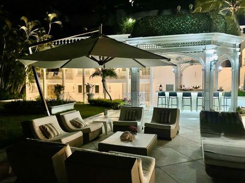 Villa Jade Luxury Full Service Staff Villa