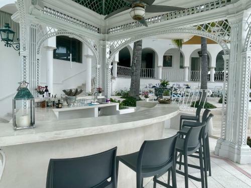 Villa Jade Luxury Full Service Staff Villa