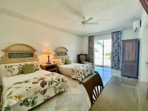 Villa Jade Luxury Full Service Staff Villa
