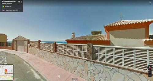 Rooms In Seafront Villa