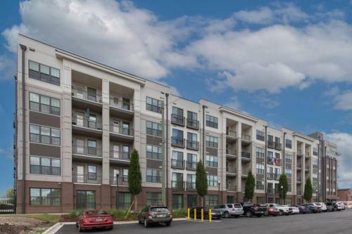 Apartamento Plush & Luxe Modern Downtown 2br/2ba Spacious Apt!