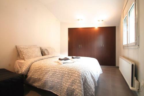 Apartamento Av Carlemany, Centro Comercial