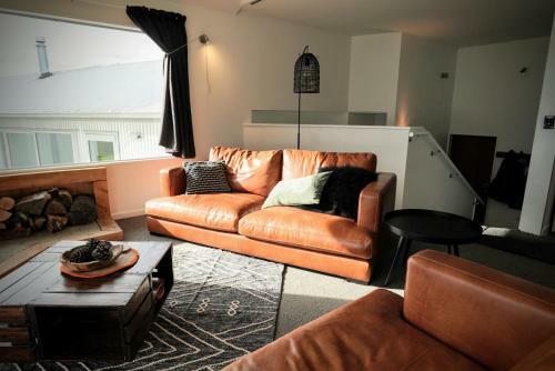 Waru Retreat Holiday Home - Mountain Luxury