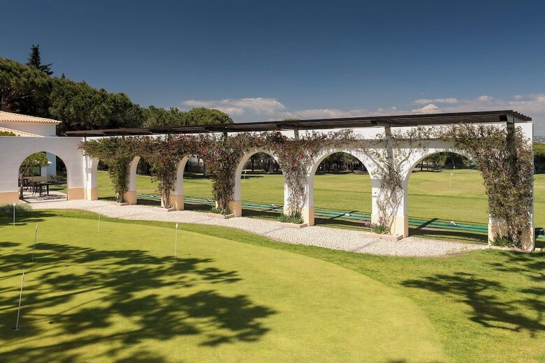 Pine Cliffs Hotel, A Luxury Collection Resort