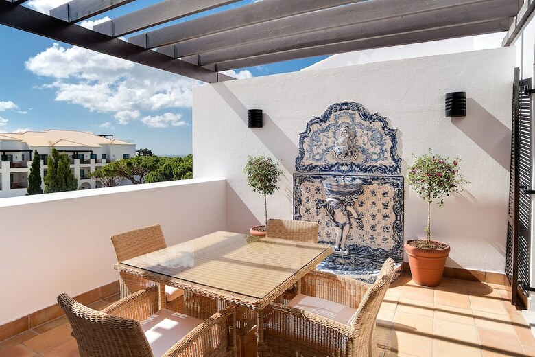 Pine Cliffs Hotel, A Luxury Collection Resort