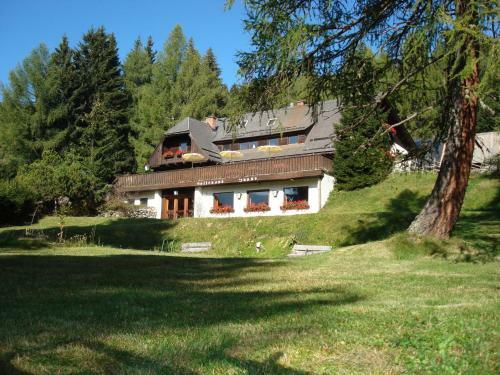 Posada Almgasthof Judenburger H�tte