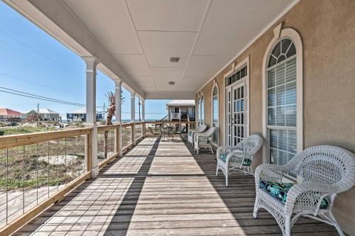 Bright Pastel Island Home With Sunset View And Grill!