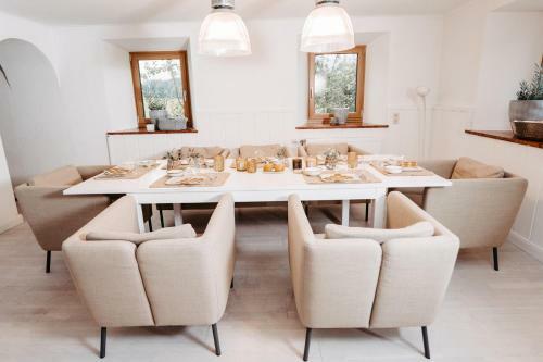 Wiesengut , Alleinstehende, Deteched, Austrian Style, Villa Mit Pool