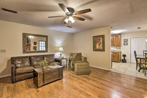 Quiet Dothan House With Fenced Yard And Fire Pit