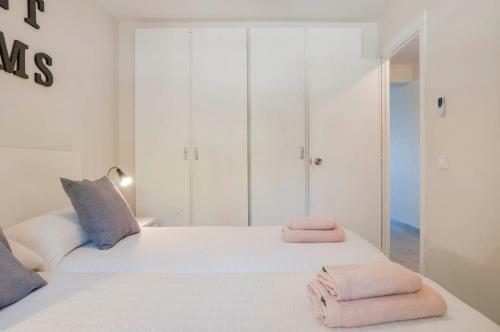 Eden Roc Beachfront Apartments