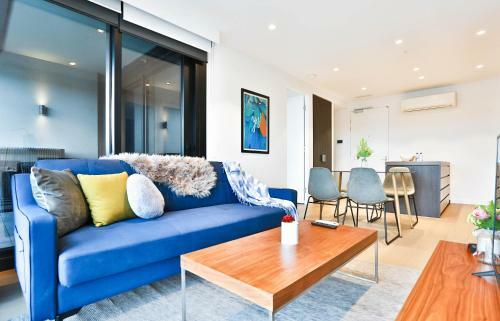 Box Hill Central Sky One Apartment