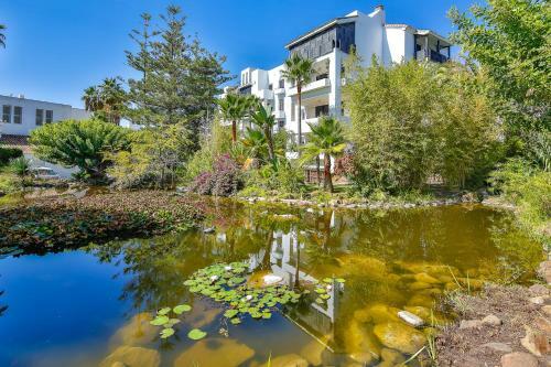 Jardines Las Golondrinas Apartments Elviria