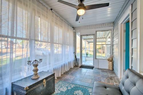 Modern Florence Getaway With Patio And Grill!