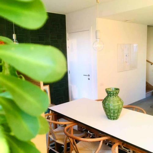 Oever51 Stunning 2-bed House In Aalst