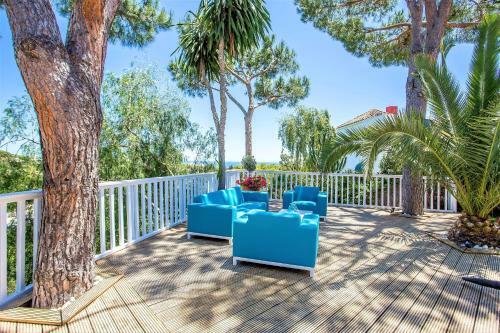 Luxury Villa With Swimming Pool And Jacuzzi