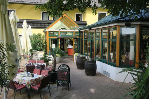 Hotel Restaurant B�ck "roter Hahn"