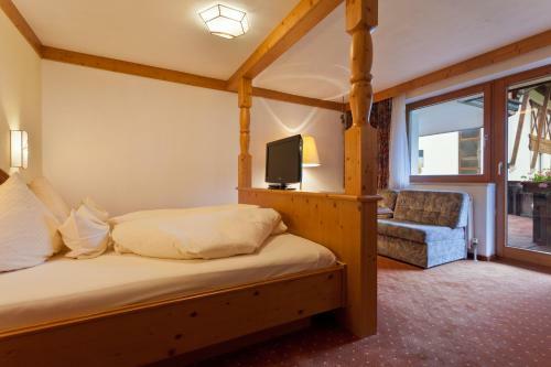Hostal Caf� Aparthotel K�serstube