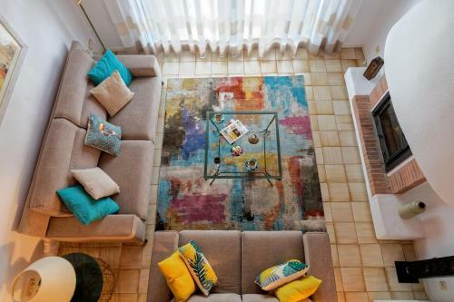 Villa With Private Pool And Garden In Marbella