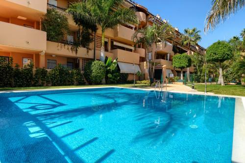 Playa Alicate, 2 Bedroom Beach Apartment