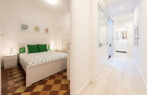 Living Plaza Mayor Apartment