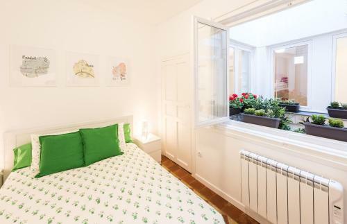 Living Plaza Mayor Apartment
