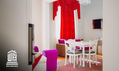 White House Hotel & Spa