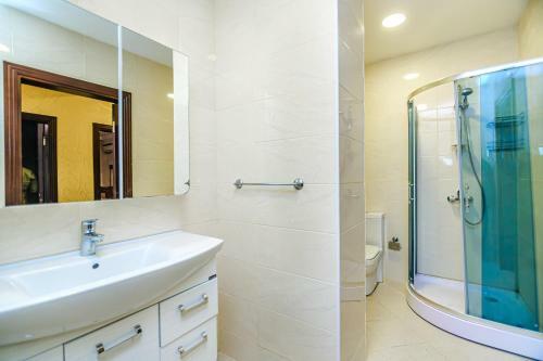 Apartamentos Lux Vip Tarqovi Centr