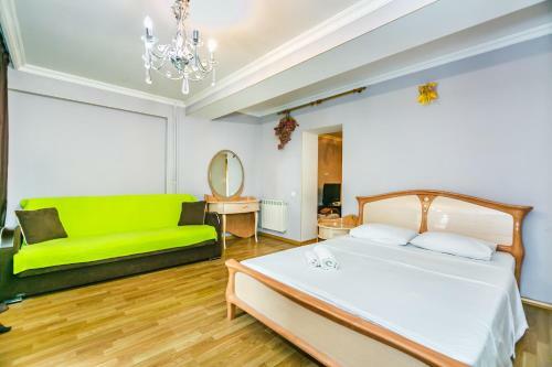 Apartment In Center