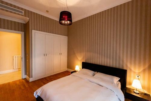 Luxury Central Seaview Apartment