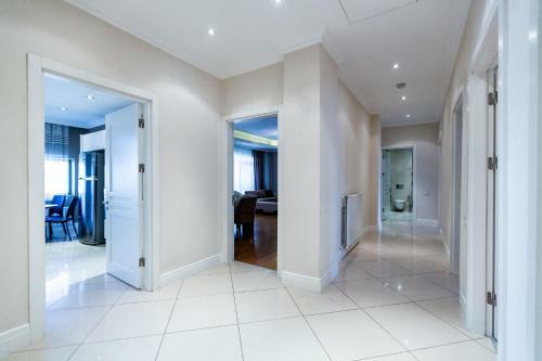 Luxury Central Seaview Apartment