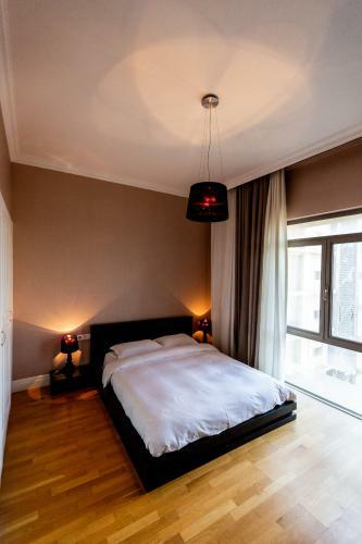 Luxury Central Seaview Apartment
