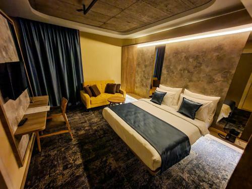 Hotel City Code