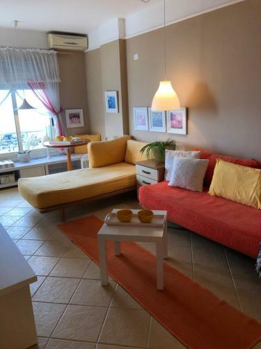 Beach View! Seaside Apartment