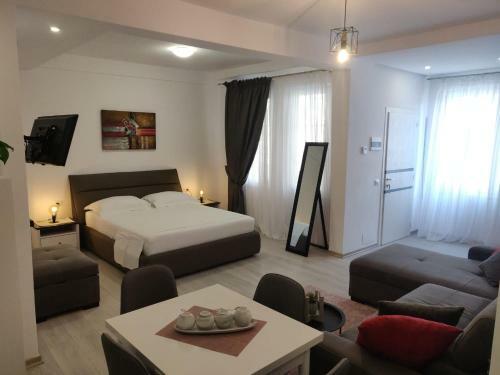 E&a Apartments Guesthouse