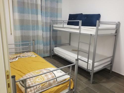 Beach Veranda Home, Gjiri I Lalzit