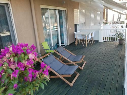 Beach Veranda Home, Gjiri I Lalzit