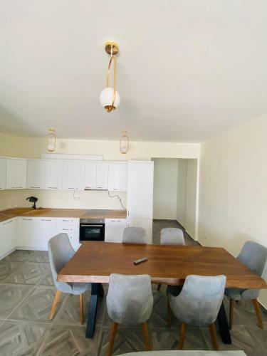 Apartamento Luxury Penthouse Shkembi Kavajes