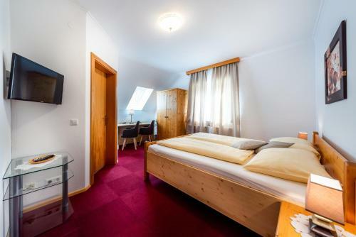 Bed & Breakfast Birkenstub�n - Wirtshaus Am Eckberg