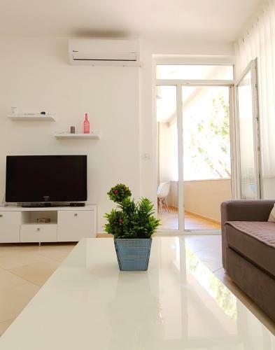 Dori Apartments Lura 2