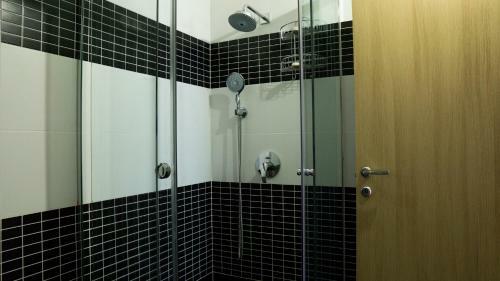 Apartamento Eka Luxury Two-bedroom Penthouse