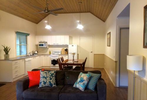 Avc - Maple Cottage