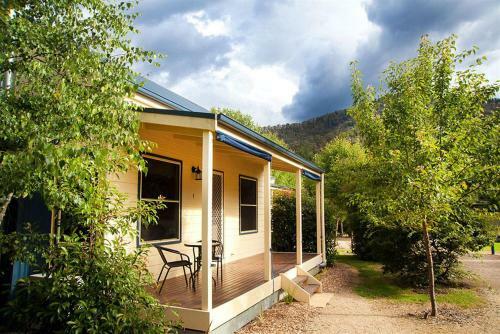 Avc - Maple & Birch Cottages