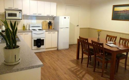 Avc - Maple & Birch Cottages
